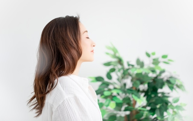 【最新】SixTONESの愛用香水は？好きな女性の香りも紹介！